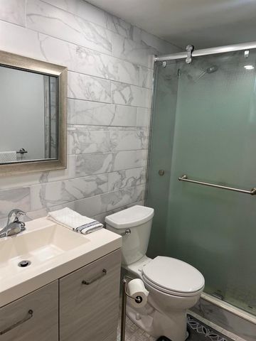 504 Davis Road 95, Palm Springs, FL 33461