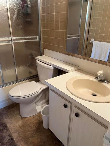 504 Davis Road 95, Palm Springs, FL 33461