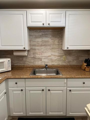 504 Davis Road 95, Palm Springs, FL 33461