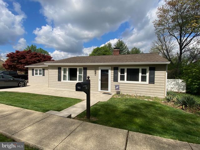192 VALLEY RD, Warminster, PA 18974