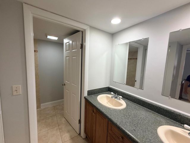 37 LAKE ARBOR Drive, Palm Springs, FL 33461