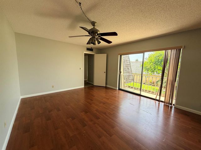 37 LAKE ARBOR Drive, Palm Springs, FL 33461
