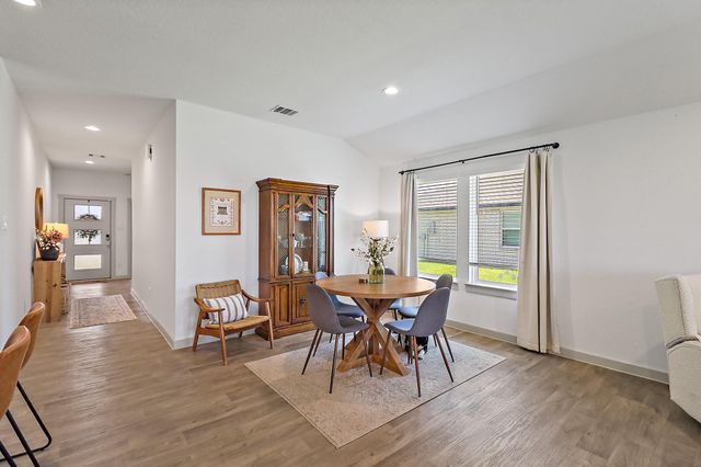 407 Turtle Oak Lane, Baytown, TX 77523