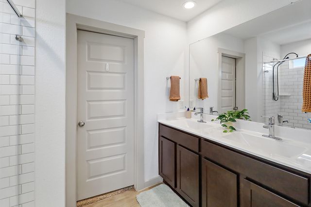 407 Turtle Oak Lane, Baytown, TX 77523