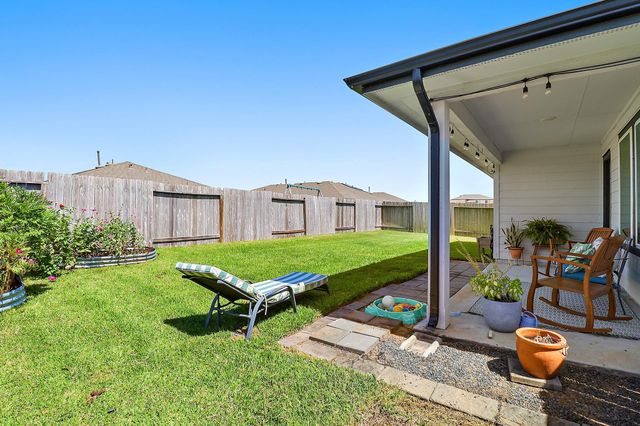 407 Turtle Oak Lane, Baytown, TX 77523