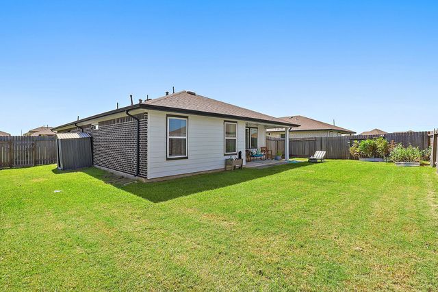 407 Turtle Oak Lane, Baytown, TX 77523