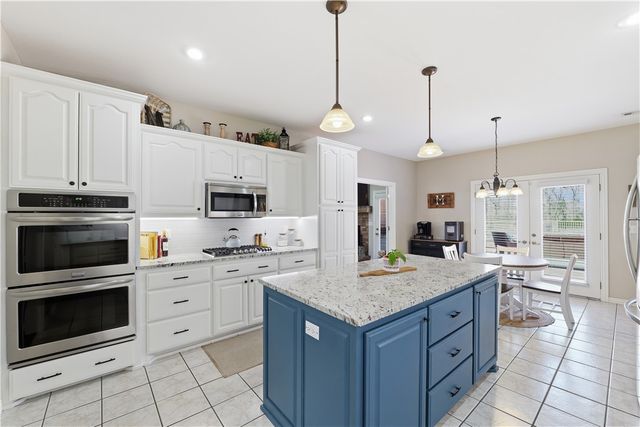 320 Lee Ann Way, Prairie Grove, AR 72753