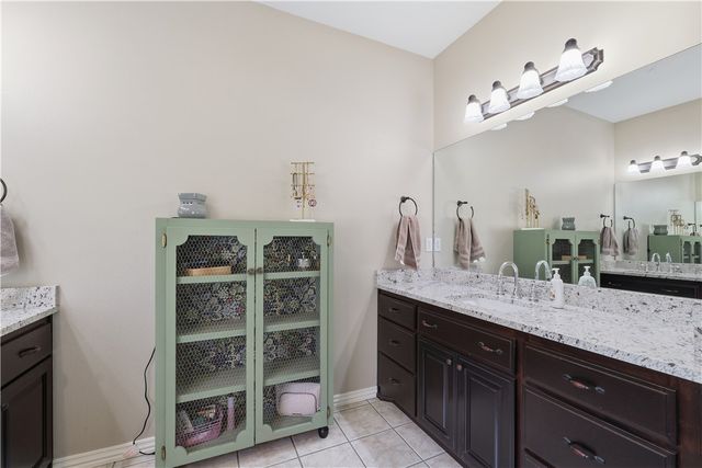 320 Lee Ann Way, Prairie Grove, AR 72753
