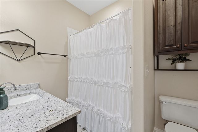 320 Lee Ann Way, Prairie Grove, AR 72753