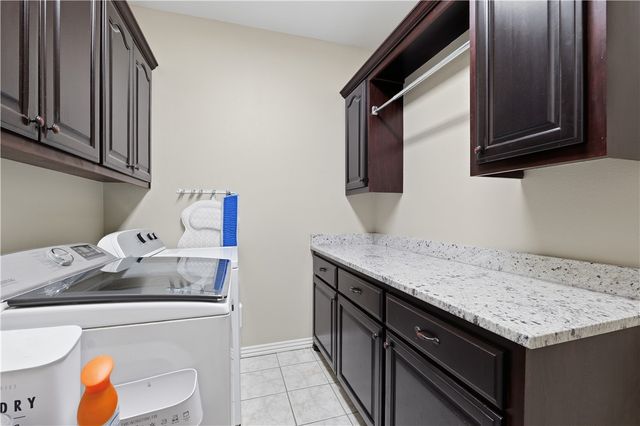 320 Lee Ann Way, Prairie Grove, AR 72753