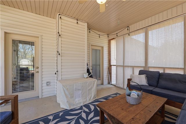 320 Lee Ann Way, Prairie Grove, AR 72753