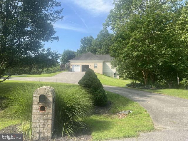 3005 BLACKBERRY LN, Prince Frederick, MD 20678