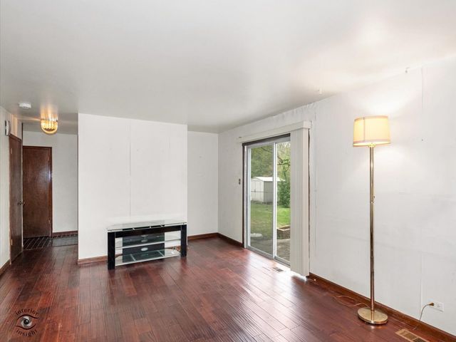 17807 Stonebridge Drive, Hazel Crest, IL 60429