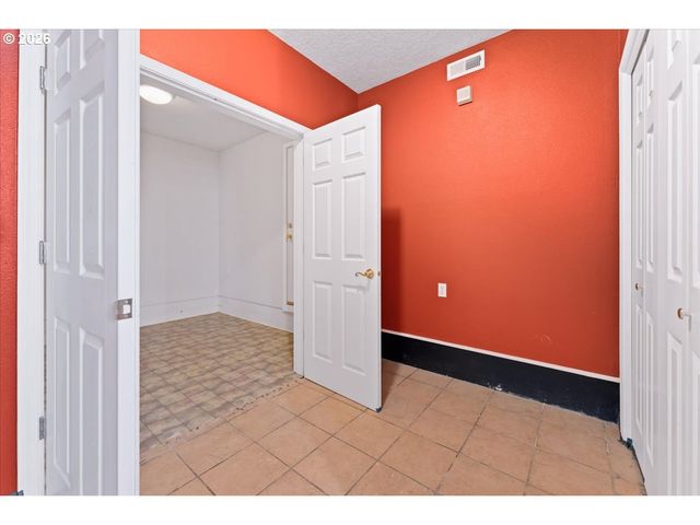 15513 Se 39TH Cir, Vancouver, WA 98683