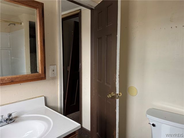 2405 Michigan Avenue, Niagara Falls, NY 14305