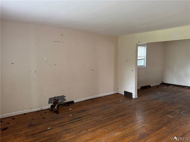 2405 Michigan Avenue, Niagara Falls, NY 14305