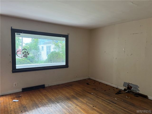 2405 Michigan Avenue, Niagara Falls, NY 14305