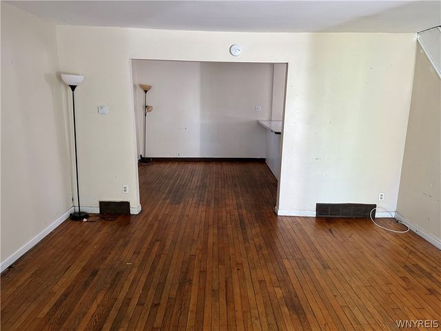 2405 Michigan Avenue, Niagara Falls, NY 14305