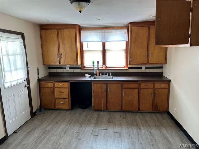 2405 Michigan Avenue, Niagara Falls, NY 14305