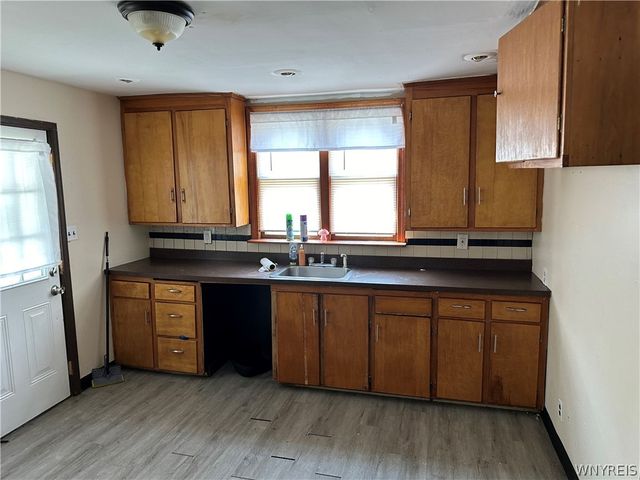 2405 Michigan Avenue, Niagara Falls, NY 14305