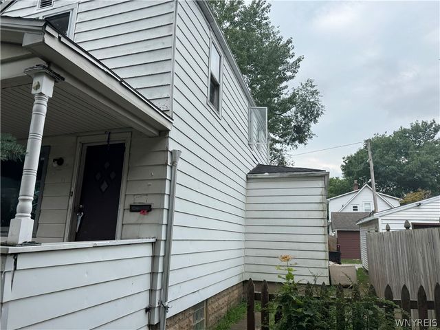 2405 Michigan Avenue, Niagara Falls, NY 14305