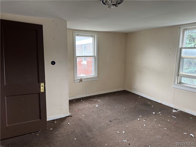 2405 Michigan Avenue, Niagara Falls, NY 14305