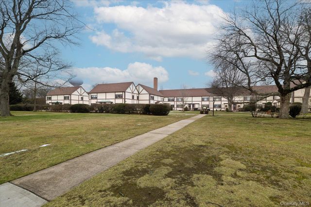 105 15th Street A1, Garden City, NY 11530