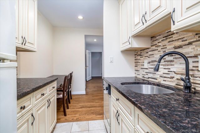 105 15th Street A1, Garden City, NY 11530