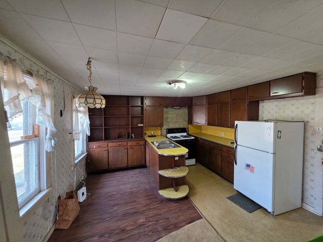 2313 N 7th Street, Clinton, IA 52732