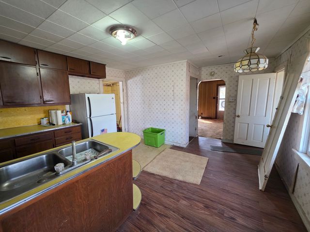 2313 N 7th Street, Clinton, IA 52732