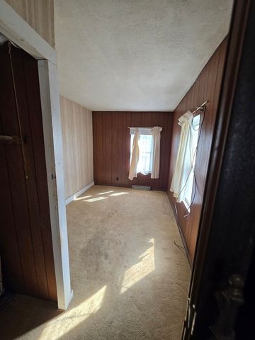 2313 N 7th Street, Clinton, IA 52732