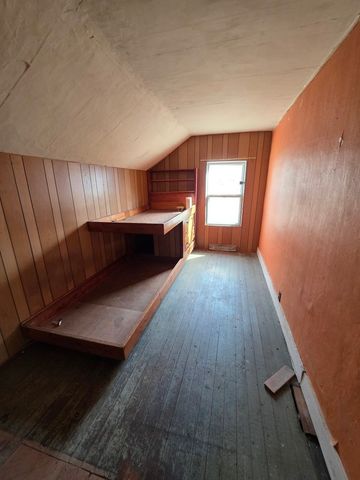 2313 N 7th Street, Clinton, IA 52732