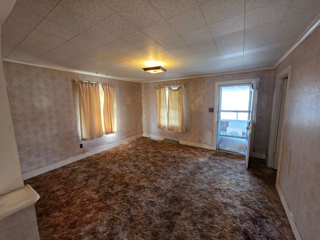 2313 N 7th Street, Clinton, IA 52732