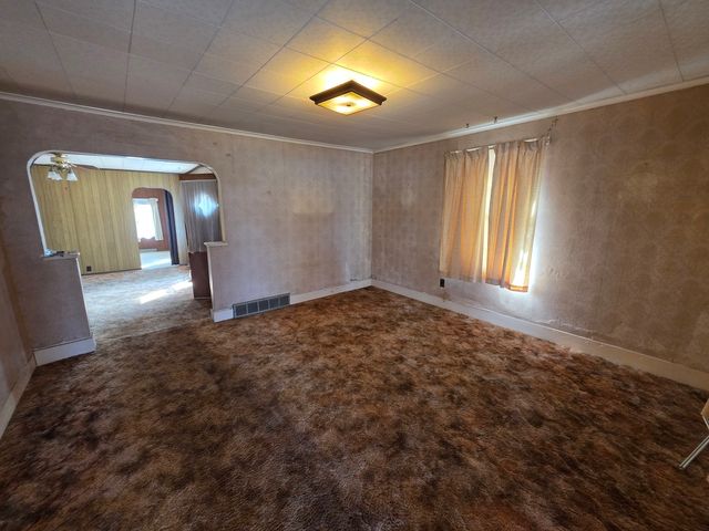 2313 N 7th Street, Clinton, IA 52732