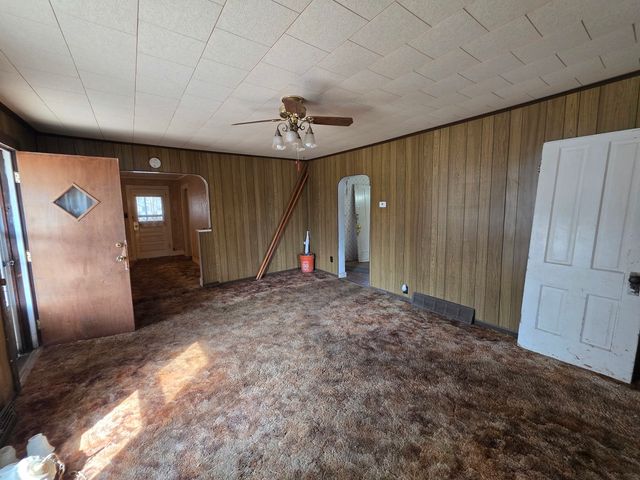 2313 N 7th Street, Clinton, IA 52732