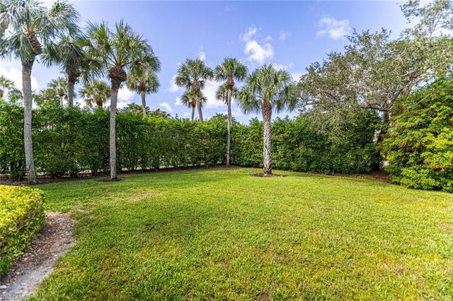 823 Tanbark DR # 101, Naples, FL 34108