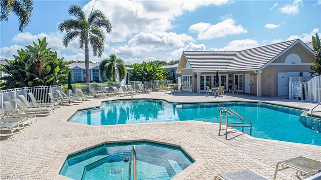 823 Tanbark DR # 101, Naples, FL 34108