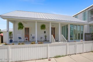 109 Court Street, Bay Saint Louis, MS 39520