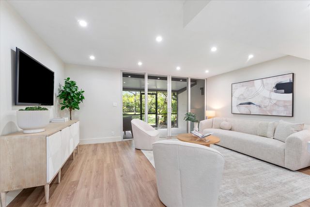 840 NE 20th Drive, Wilton Manors, FL 33305