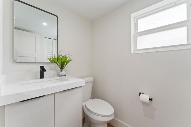 840 NE 20th Drive, Wilton Manors, FL 33305