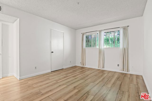 2700 Cahuenga Boulevard 2216, Los Angeles, CA 90068