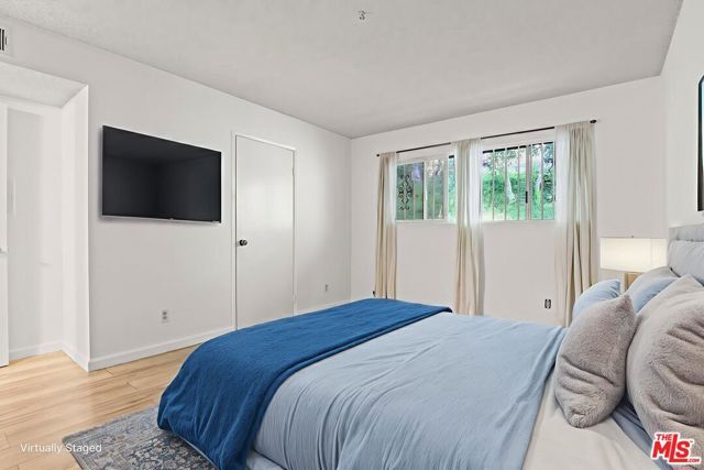 2700 Cahuenga Boulevard 2216, Los Angeles, CA 90068