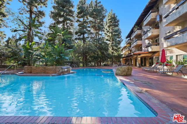 2700 Cahuenga Boulevard 2216, Los Angeles, CA 90068