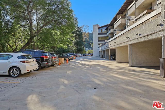 2700 Cahuenga Boulevard 2216, Los Angeles, CA 90068