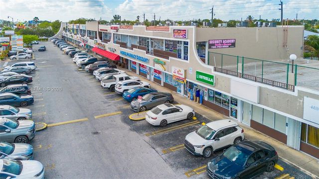 7159 Sw 8 Street, Miami, FL 33144