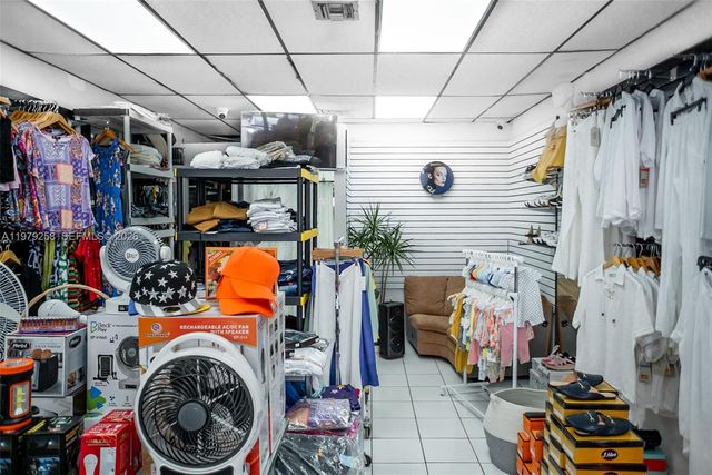 7159 Sw 8 Street, Miami, FL 33144