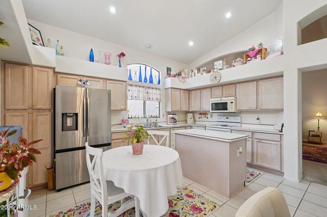 8362 W MELINDA Lane, Peoria, AZ 85382