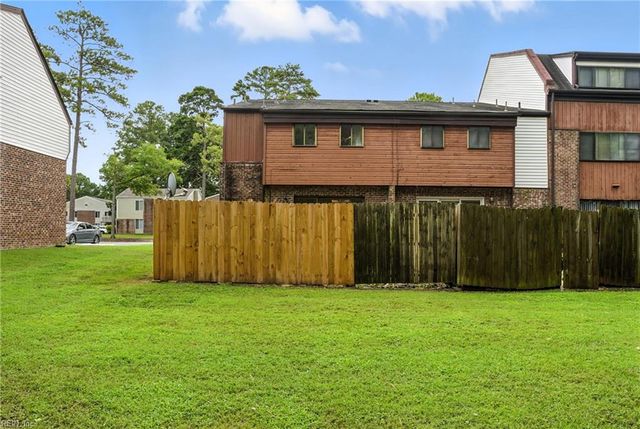 121 Windsor Pines Way Apt J, Newport News, VA 23608