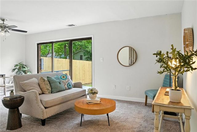 121 Windsor Pines Way Apt J, Newport News, VA 23608