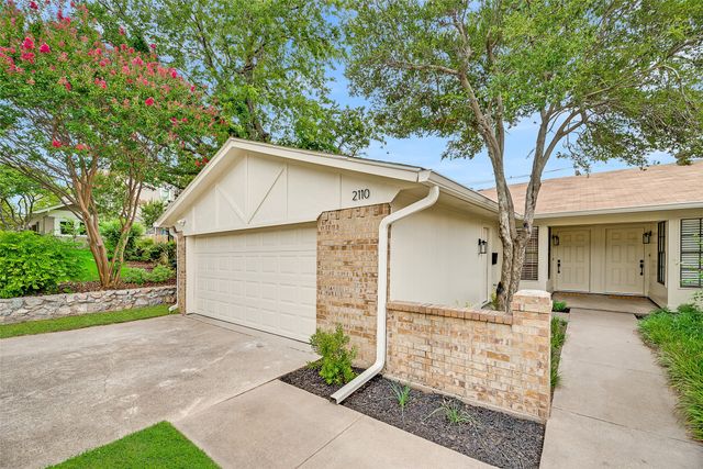 2110 Mistletoe Avenue, Fort Worth, TX 76110